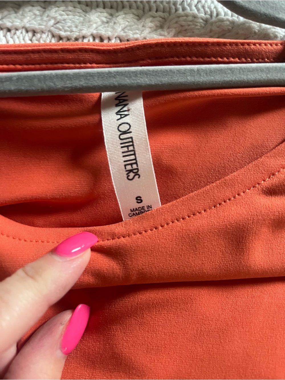 Zenana Outfitters Sleeveless Twist-Front Top in Coral Orange Women’s size small - Picture 3 of 12